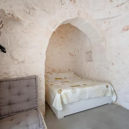 Holiday home Trullo Cece *